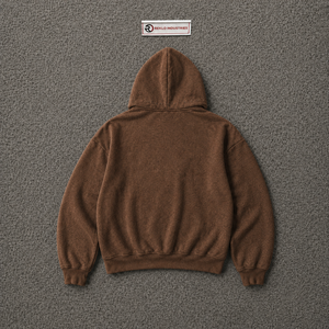Sweat-shirt à capuche marron avec lettrage graffiti blanc audacieux, texturé, coupe oversize, style streetwear, mode urbaine décontractée - Product Image 6