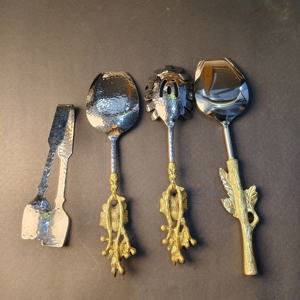 Ensemble de service professionnel en acier inoxydable au design orchidée, texture martelée, comprenant des cuillères de buffet, des serveurs à spaghetti et des pinces à glace - Product Image 6