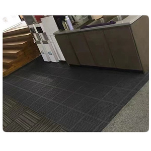 Tapis de sol en plastique souple antidérapant à emboîtement pour salle de bain et douche - Product Image 6