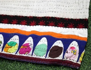 Antiguo 1960s Vintage cosido a mano Kantha Banjara bolsa de dote/funda de almohada de Kutch con apliques bordados a mano - Product Image 3