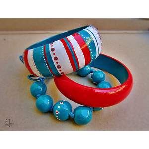 Bijoux ethniques artisanaux colorés - Collection de mode féminine Bracelets en bambou et en bois peints par des artisans - Product Image 5