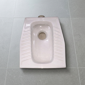 WC moderne Vistaar en céramique blanche, type Orissa, qualité supérieure pour l'exportation - Product Image 3