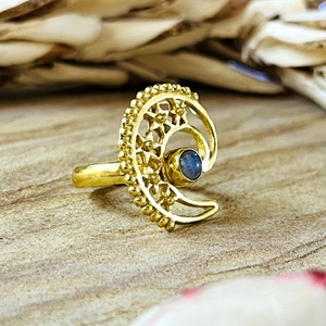 Bague Cocktail Étoile en Laiton Plaqué Or 18 carats avec Kyanite Céleste, Design Unique, Style Bohème Croissant, pour Femme, Vente en Gros/OEM/ODM - Product Image 4