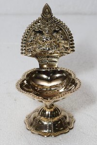 ZARA ENTERPRISES ZE740 Brass Round Industrial Oil Lamp for Puja Diwali Golden Engraved Tabletop Vase - Product Image 4