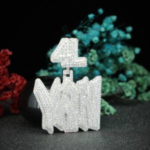 Colgante Personalizado con Nombre y Número en Diamante Moissanite, Plata de Ley 925, Joyería Hip Hop para Hombre y Mujer por Phoenix Enterprise - Product Image 2