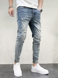 Jeans de Mezclilla Elásticos de Alta Calidad para Hombre, Jeans Ajustados y Modernos con Diseño Rasgado y Agujeros - Product Image 3