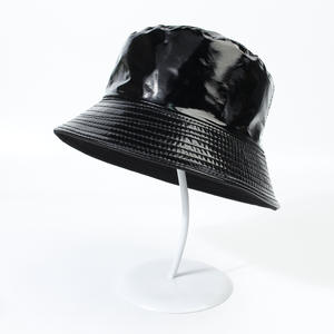 Sombrero de Pescador Impermeable de Cuero Brillante con Patrón de Letras Vintage, Estilo Urbano para Viajes al Aire Libre - Product Image 5
