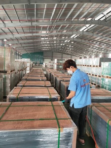 พื้น SPC ที่เชื่อถือได้สำหรับใช้ในอาคารหนา4มม. 5มม. 6มม. การติดตั้งแบบคลิกที่ทันสมัยทนทานต่อการสึกหรอสำหรับห้องนั่งเล่นสำนักงาน - Product Image 4