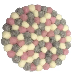 100% Woolen Ball trivets in Nepal/Ball Felted Carpet/20 cm Pan mats/ felt ball pan mat