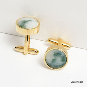 Mancuernillas de Jadeíta Feng Shui de Alta Gama con Baño de Oro de 18K (MSDAXL005) de la Colección Tinh Vu. - Product Image 4