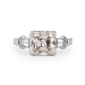 แหวนเพชรแล็บโกรว์ทรงโอลด์ไมน์คัท 3 กะรัต ทองคำขาว 14K สำหรับผู้หญิง สไตล์วินเทจ อาร์ตเดโค ประดับเพชรทรงบาแกตต์สามเม็ด ทรงเรียวเล็ก ขายดี - Product Image 2