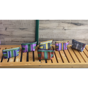 Logo personnalisé écologique recyclé en nylon cosmétique Shopping pour trousses de toilette Fermeture à glissière étanche avec style tendance - Product Image 6