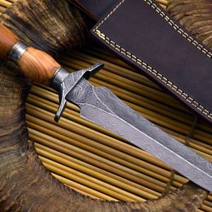 Cuchillo de Colección de Acero de Damasco Forjado a Mano con Mango de Madera de Olivo Natural - Product Image 5