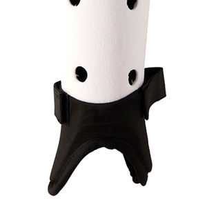 Protège-tibias de football personnalisés avec logo professionnel, en cuir véritable, rembourrés, à faible MOQ, en vente - Product Image 6