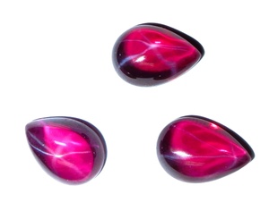 Rubis Étoilé Transparent Poire 9x13 mm 6 Carats, Cabochon Poli Créé en Laboratoire avec Effet Étoile à 6 Branches pour la Fabrication de Bijoux - Product Image 5