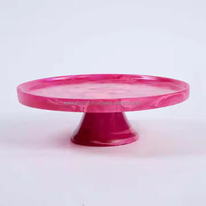 Soporte de resina personalizado para tartas de boda y Navidad de lujo negro de estilo europeo hecho a mano en diseño informal de la India - Product Image 2