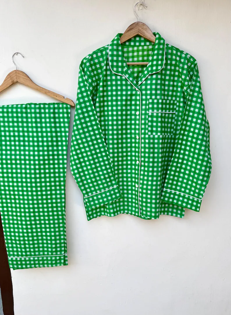 สีเขียว