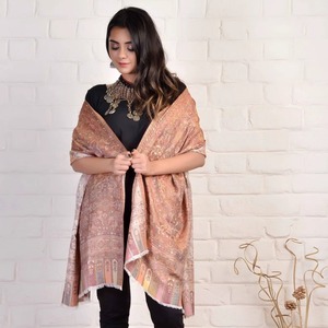 Écharpe châle réversible en soie et viscose motif cachemire antique Megh Craft, style traditionnel printanier, pour femmes, export en gros - Product Image 1