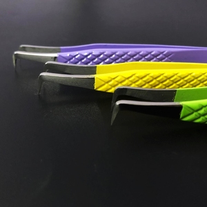 Pinzas para Extensión de Pestañas Mega Volumen con Logotipo Personalizado Profesional de RMI Wholesale, Punta de Fibra, Acero Inoxidable de Precisión, Antimagnéticas - Product Image 1