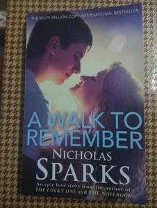 เดินทางเพื่อระลึกถึง โดย นิโคลัส สปาร์คส์ หนังสือปกอ่อนขายดีสำหรับผู้ใหญ่ - Product Image 1