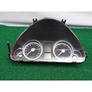 ชุดหน้าปัดเรือนไมล์มือสองสำหรับรถยนต์ C-class รุ่น A2035403948 - Product Image 1