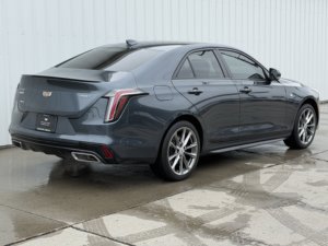 Sedán AWD de Lujo Premium Cadillac CT4 Sport AWD con Asientos de Cuero - Product Image 5