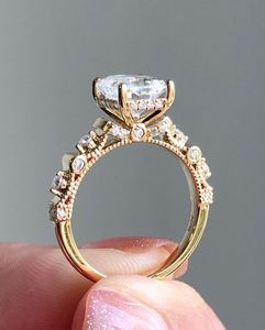 Anillo de Compromiso con Diamante Cultivado en Laboratorio Radiante, Anillo de Boda de 2.90 Quilates, Oro Amarillo de 14k, Joyería para Regalo de Fiesta - Product Image 5