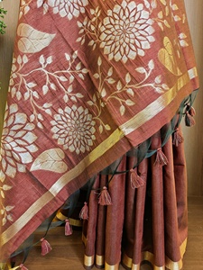 Sari en soie marron avec tissage floral, tenue traditionnelle pour femmes, pour les occasions de mariage, style Inde-Pakistan - Product Image 5