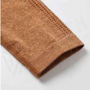 Conjunto Deportivo de Dos Piezas Personalizado, Talla Grande, Impermeable, Transpirable, con Malla, para Yoga, Fitness, Gimnasio, de Alta Elasticidad, Suave, con Corte en V en la Parte Trasera - Product Image 6