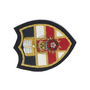 Badges brodés à coudre de haute qualité avec fils multicolores, tissu écologique, motifs personnalisés et construction durable - Product Image 2