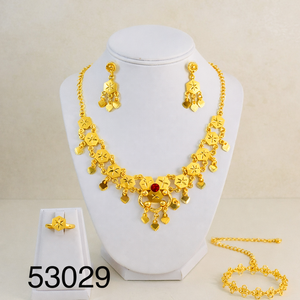 Ensemble collier et boucles d'oreilles pendantes élégants en zircon plaqué or, design feuille tendance pour mariage 53031 - Product Image 4