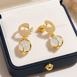Pendientes de Lujo con Diseño de Espada Chapados en Oro con Perlas y Cristales, Joyería de Moda para Mujer, Regalo para Bodas y Fiestas - Product Image 3