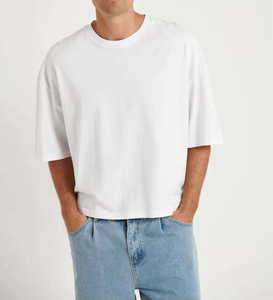 Camiseta de Corte Cuadrado de Primera Calidad para Hombre, Top Corto Moderno, Ropa Urbana, Logotipo Personalizado, Cuello Redondo, Lisa, Precio Económico - Product Image 2