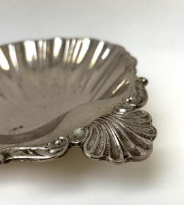 Heavy Duty Silver <b>bowl</b> tray With Sea shell L Shaped Preventing Tipping Over Ideal For Regular <b>Smokers</b> And Outdoor Settings - Product Image 2