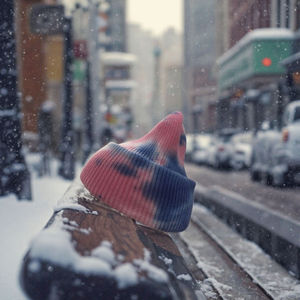 Nouveau design de bonnets personnalisés en grande quantité avec étiquette tissée, effet tie-dye dégradé, impression numérique et motif d'image pour employés - Product Image 6