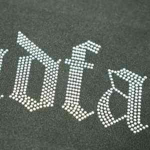 เสื้อฮู้ดดี้โอเวอร์ไซส์ผ้าคอตตอนหนานุ่มพิมพ์ลายสตรีทแวร์สุดหรูประดับโลโก้คริสตัล - Product Image 4