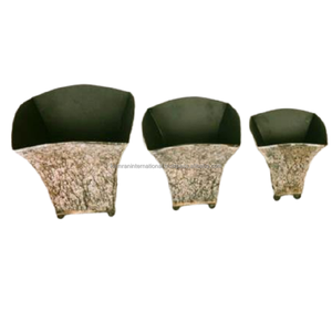 Par de Macetas Decorativas Antiguas de Plata Oxidada con Patrones Verticales Acanalados y Relieve de Vid, Duraderas y Ligeras - Product Image 2