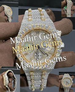 Montre en Moissanite VVS Iced Out avec Cadran Rond, Bracelet en Acier Inoxydable et Fermoir, Résistance à l'Eau 10 ATM - Product Image 1