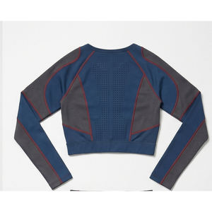 Ensemble de survêtement d'entraînement personnalisé pour hommes et femmes, respirant, en polyester, pour la gym et la course, vente en gros OEM - Product Image 2