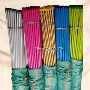 Palo de escoba de madera Asiawood mango recubierto de PVC cerdas marcadas 70-120cm de longitud a todo Color precio bajo buena calidad hecho Vietnam - Product Image 3