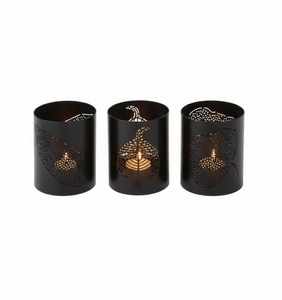 Portavelas Redondo Metálico Verde Claro con Patrón Geométrico Recortado, Perfecto para Decoración de Hogar, Bodas, Eventos y Fiestas - Product Image 2