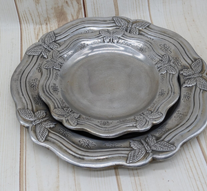 Plateau de service vintage en métal et acier inoxydable pour grands rassemblements et événements avec une surface spacieuse et une apparence moderne raffinée - Product Image 5