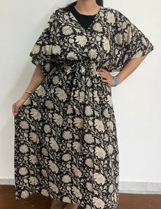 Vestido Kaftan Étnico de Algodón Estampado para Mujer con Diseños Únicos y Corte Fluido - Product Image 1