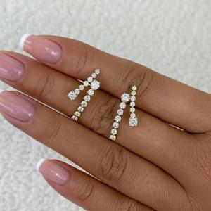 Pendientes de Aro con Diamantes de Corte Redondo, Oro Amarillo de 14K, Pendientes de Aro Colgantes, Joyería Fina Minimalista para Novia, Regalo para Ella - Product Image 4