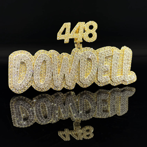 Pendentif Charme Diamant Unisexe en Alliage Plaqué Rhodium Style Hip Hop Chrétien avec Couronne Royale Personnalisée Ice Legacy - Product Image 1