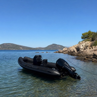 Bateau à rames gonflable en PVC Hyparon et fibre de verre de 5,5 m