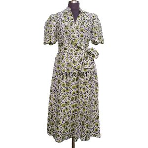 Robe midi en coton respirant à col en V, coupe trapèze, imprimé floral, avec poches, pour femme, style simple, élégant et décontracté, idéale pour les sorties et les fêtes. - Product Image 3
