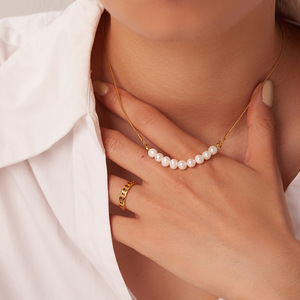 Collier simple de style rétro français pour femmes, chaîne en os haut de gamme, design tendance et polyvalent avec perle d'eau douce - Product Image 4