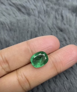 Esmeralda Natural Verde en Forma de Cojín, Gema Suelta de Alta Calidad de 5.0 Quilates para Joyería - Product Image 2
