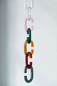Sculpture murale en résine en forme de chaîne, forme personnalisée, faite à la main, dégradé bleu, décoration artistique pour la maison, pour le salon, modèle Artizon Studio - Product Image 5